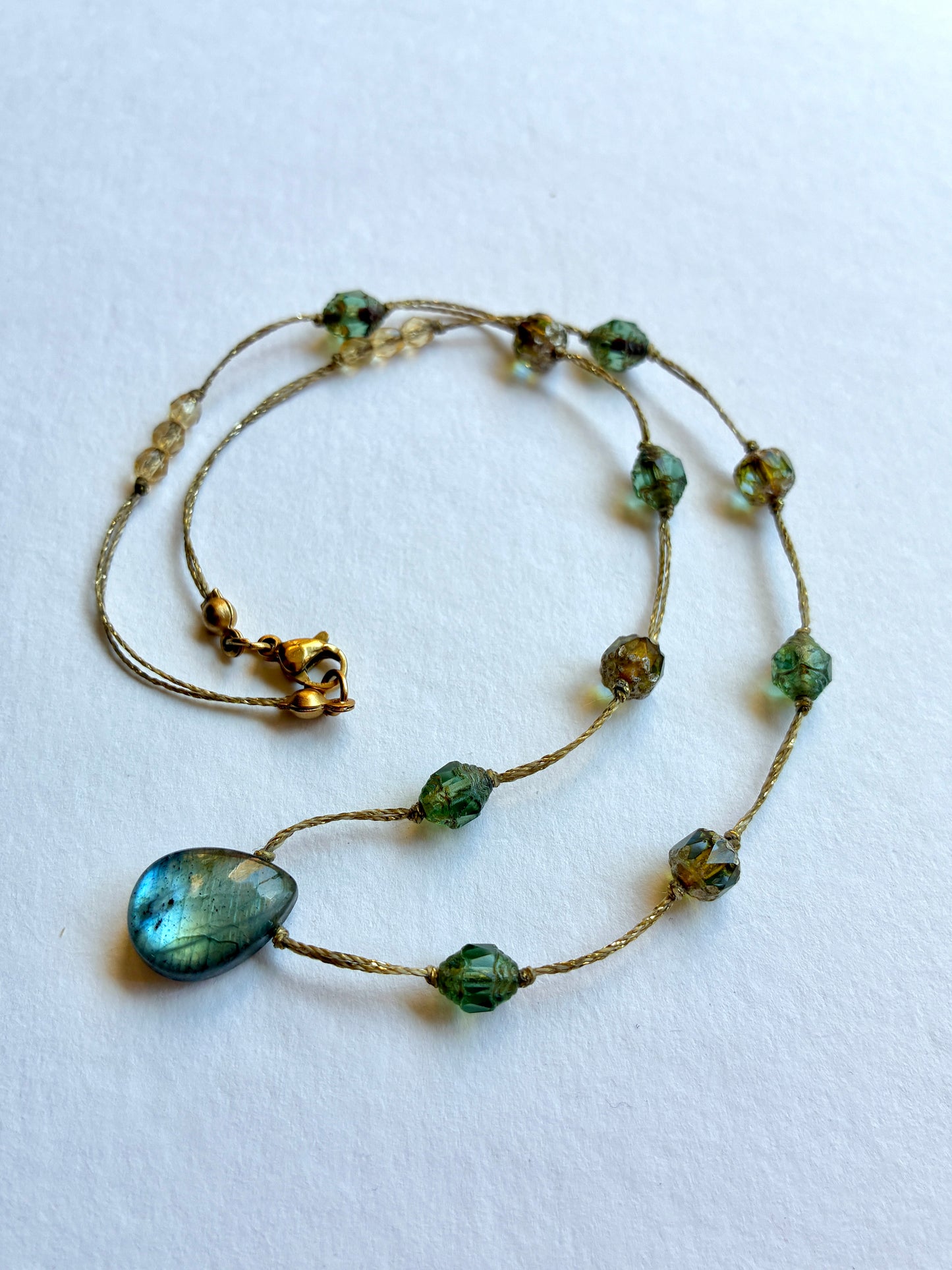 Collier Secret à Séguret court
