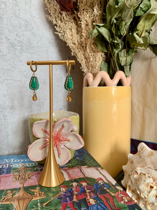 Boucles d’oreilles Ambre et Émeraude