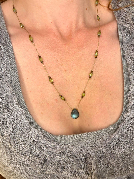 Collier Halte à Lacoste