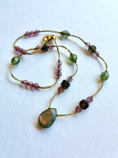 Collier Prunier enchanté
