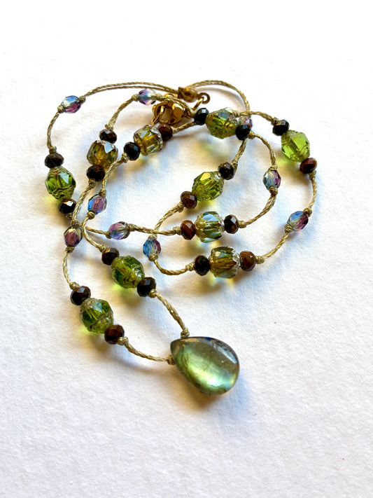 Collier secret à Mugel