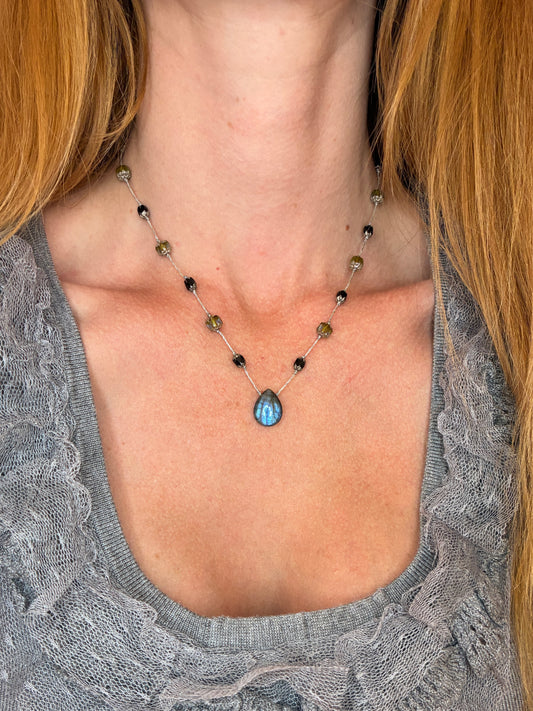 Collier Witch’s Aura court argent