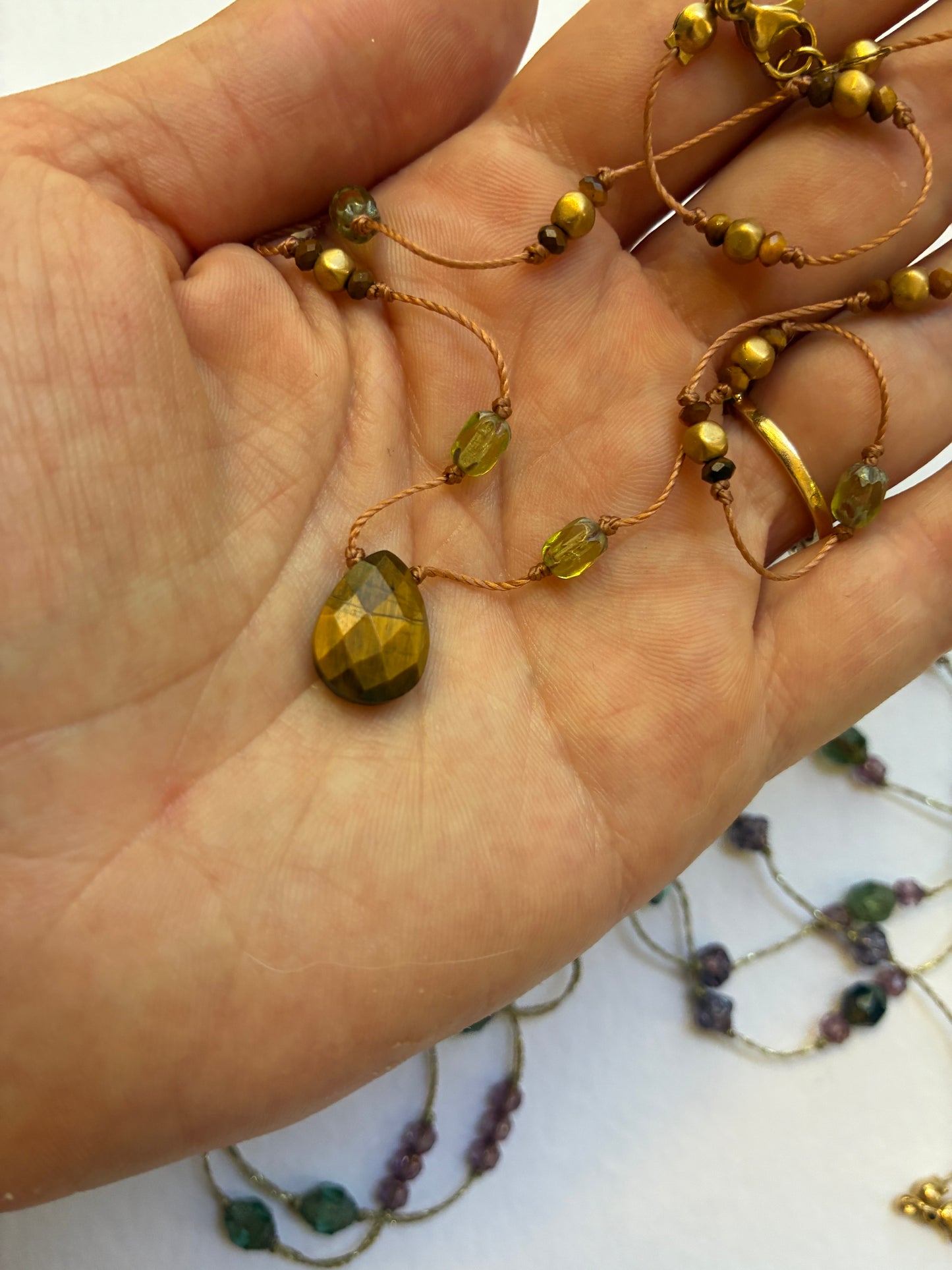 Collier sous l’olivier court