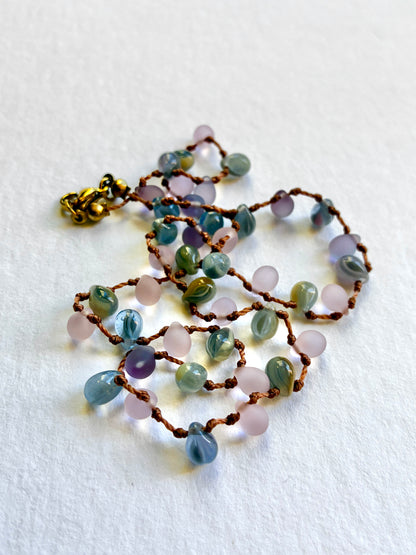 Collier Galets roses