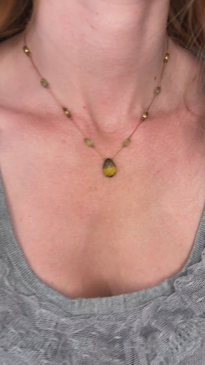 Collier sous l’olivier court